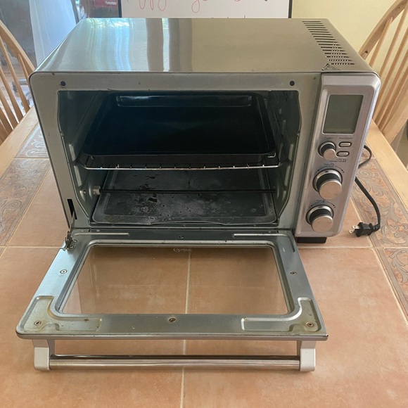 Oster Toaster Oven - Picture 2 of 5